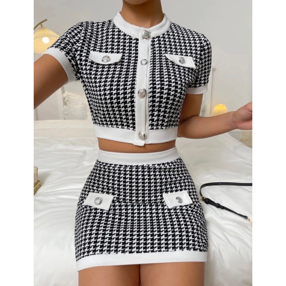 SHEIN - Print Flap Detail Crop Top Set - Black / White / Silver - 8/10